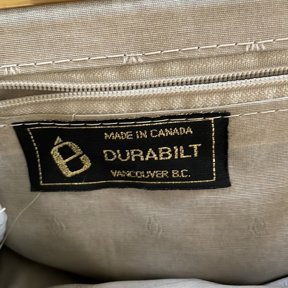 Vintage Elano Durabilt White Leather Envelope Crossbody-Vancouver, BC - Picture 7 of 11